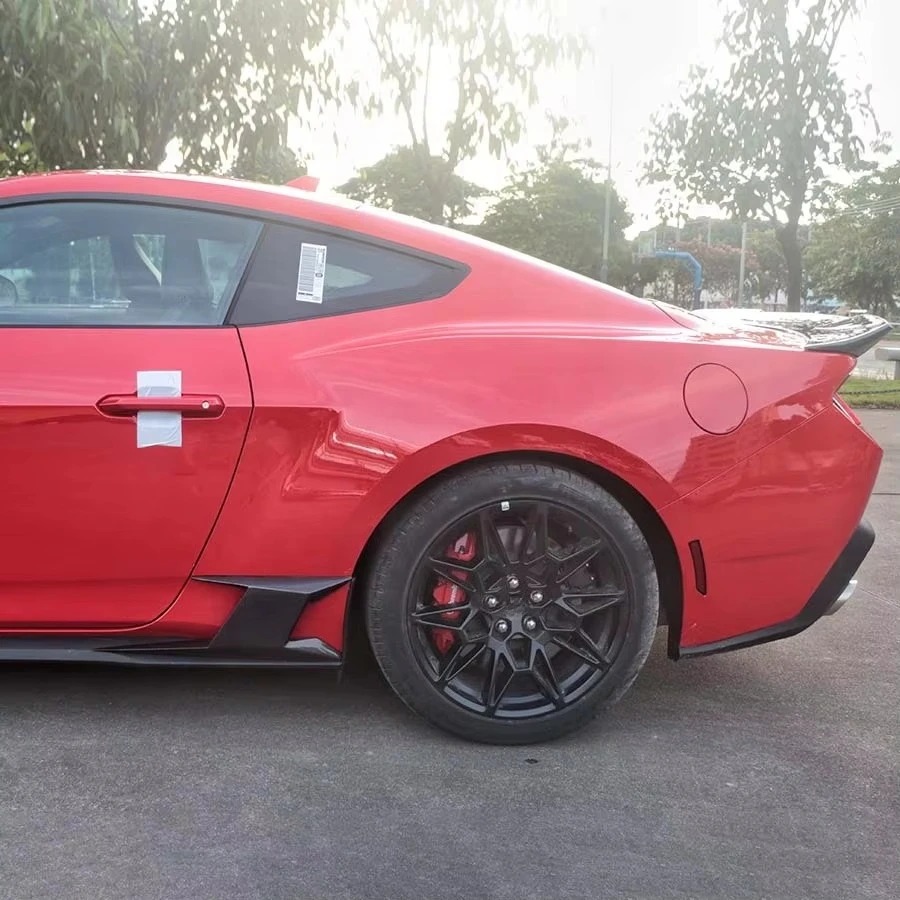 2024  for  Dark Horse High Polished Carbon Fiber Body Kits Side Skirt Splitters Rocker Panel Winglets